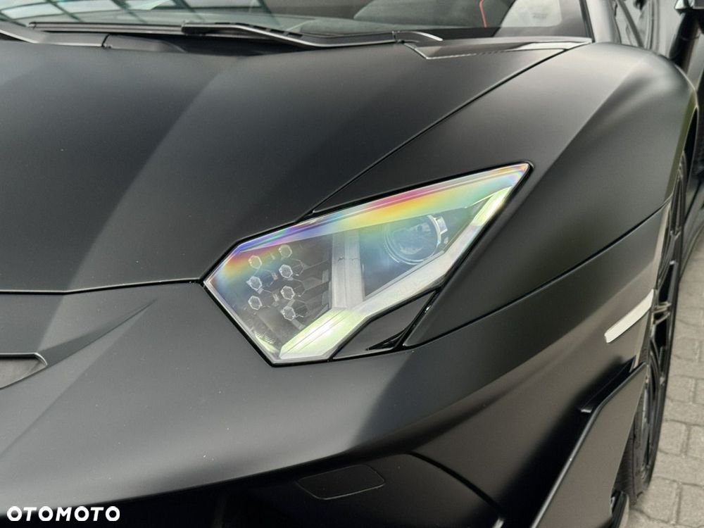 Lamborghini Aventador - 10