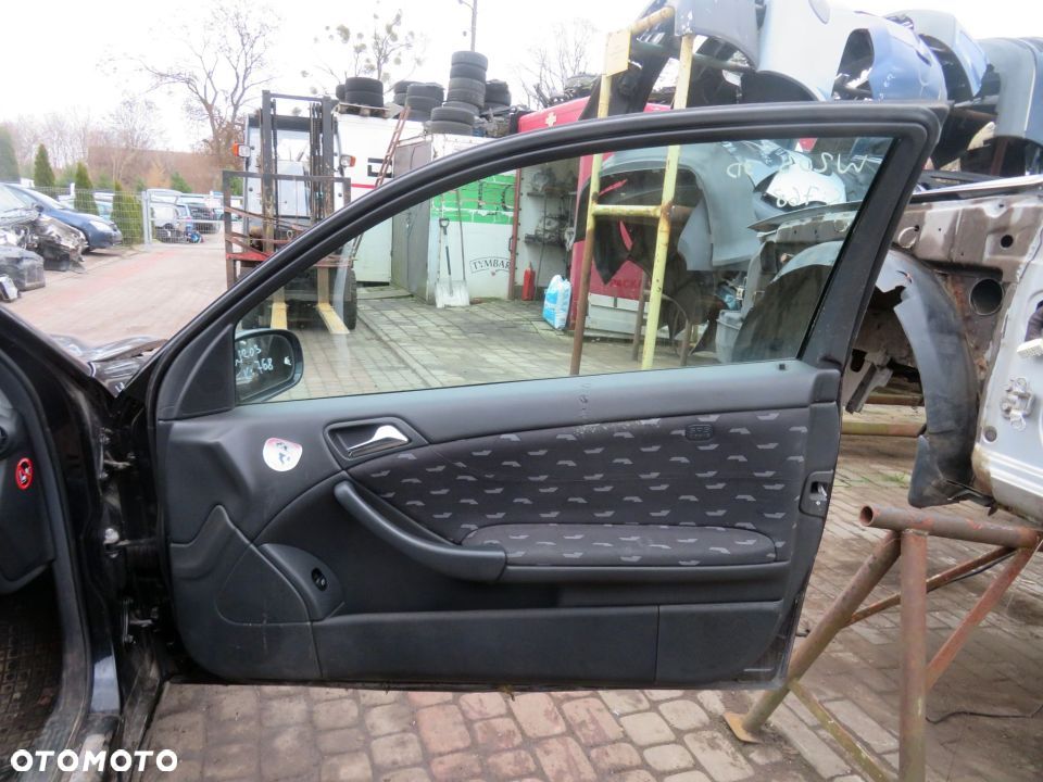 DRZWI PRZEDNIE PRAWE C-KLASA W203 COUPE 768 A2037200605 CZARNY MERCEDES 2000-2007 - 5