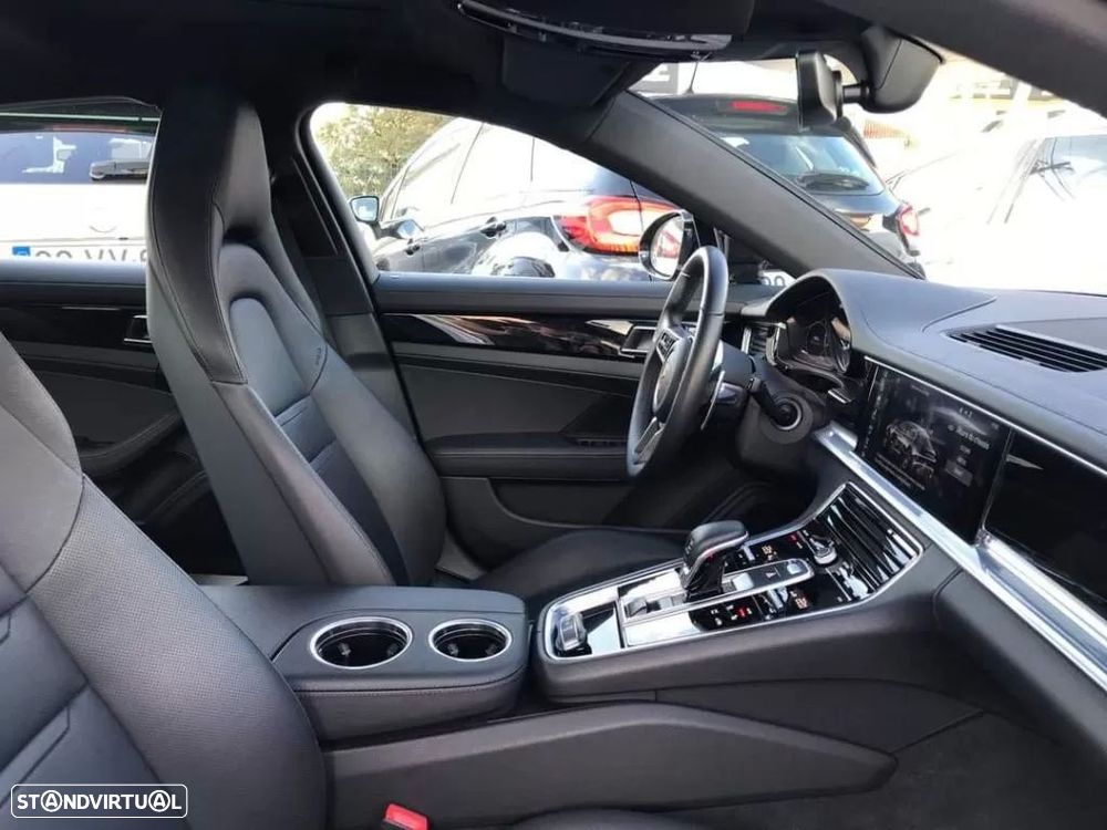Porsche Panamera 4 S - 25