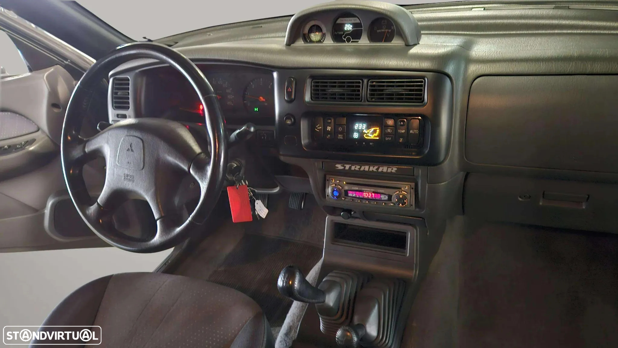 Mitsubishi L200 2.5 TD CD Strakar ABS+AC - 18