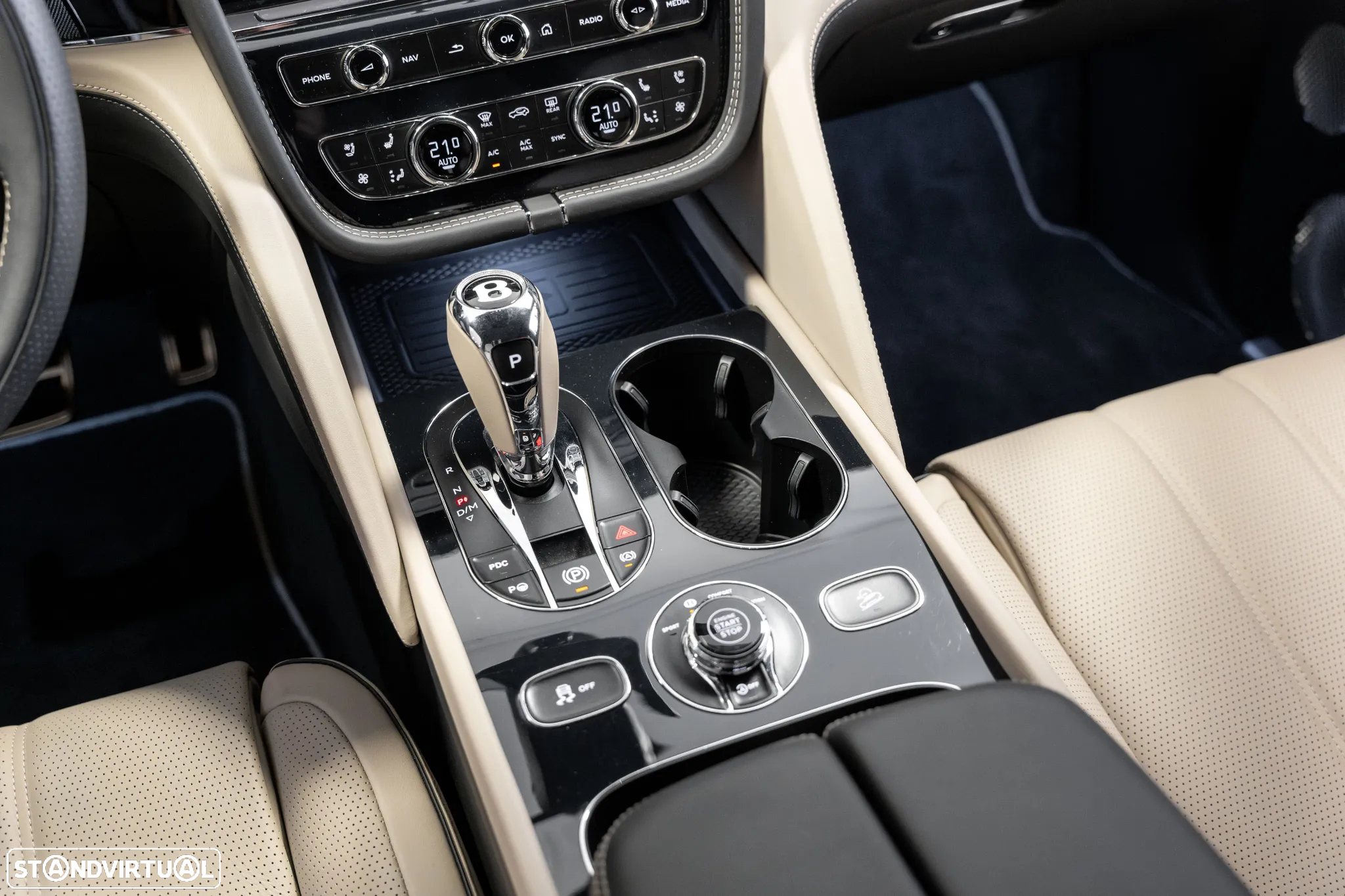 Bentley Bentayga EWB V8 Azure - 13