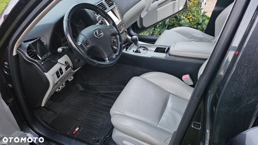 Lexus IS 250 - 7