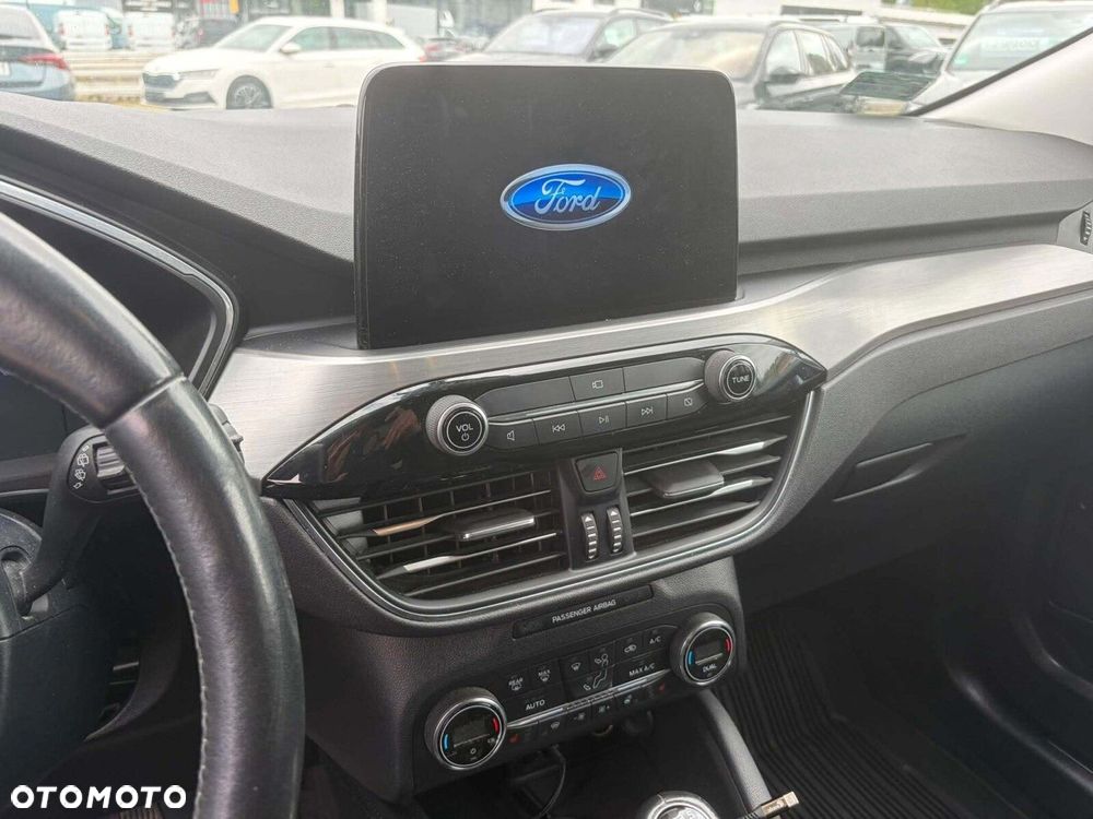 Ford Kuga - 4