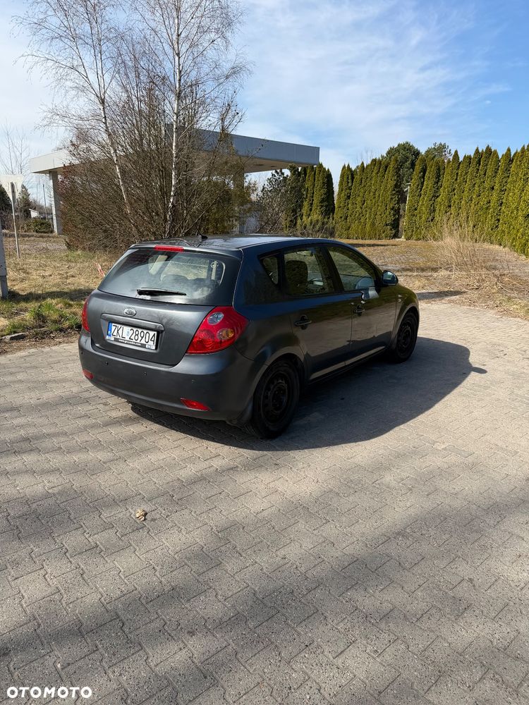 Kia Ceed 1.6 Comfort - 4