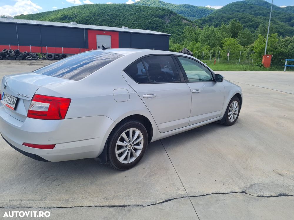 Skoda Octavia 1.6 TDI Style - 2