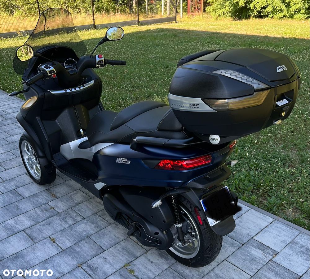 Piaggio MP-3 - 9