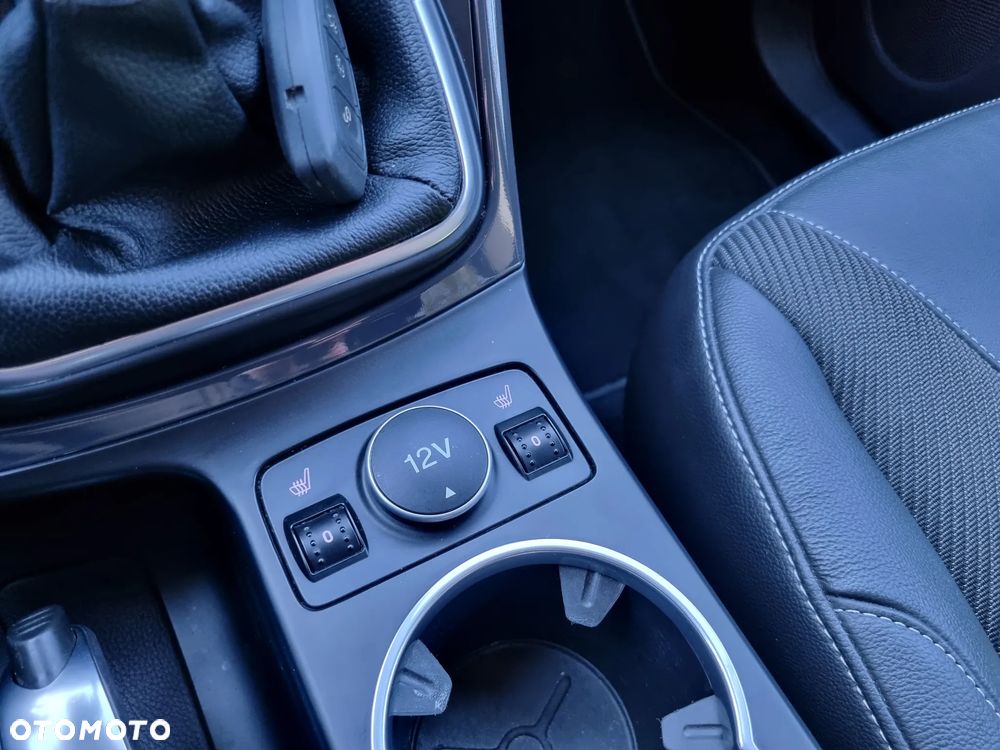 Ford Kuga 1.5 EcoBoost 2x4 Titanium - 16