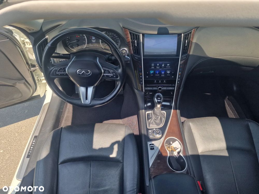 Infiniti Q50 Q50(S) 3.0t Sport Tech - 24