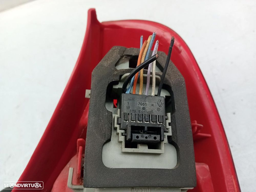 Farolim esquerdo RENAULT Clio II (BB0/1/2_, CB0/1/2_) - 4