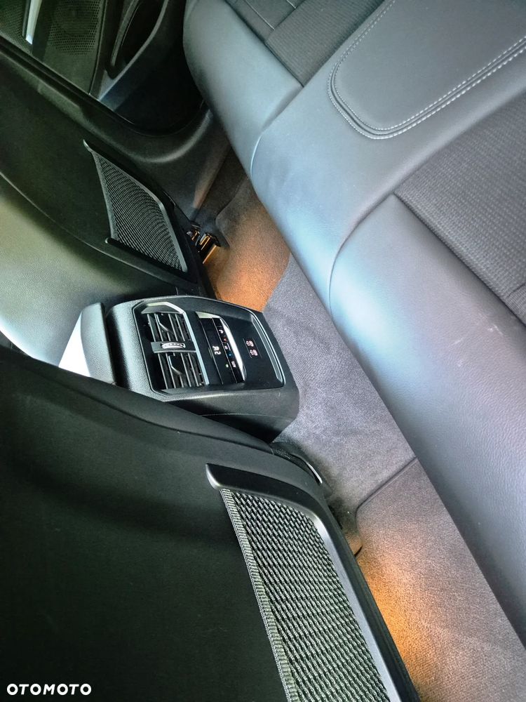 BMW Seria 3 318i Advantage - 23