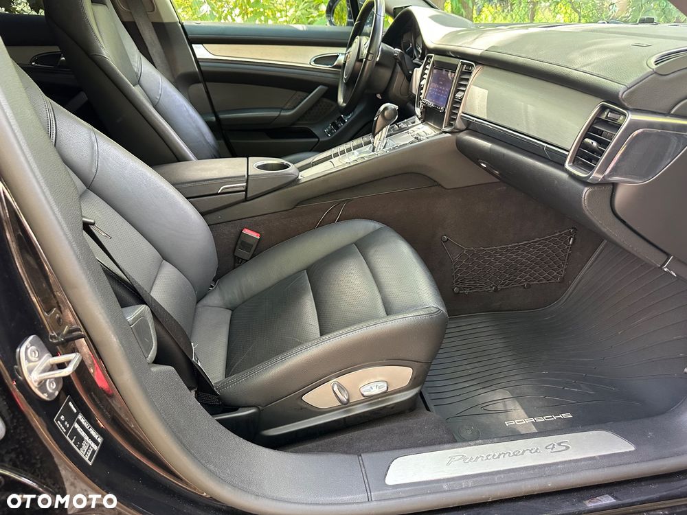 Porsche Panamera 4S PDK - 8