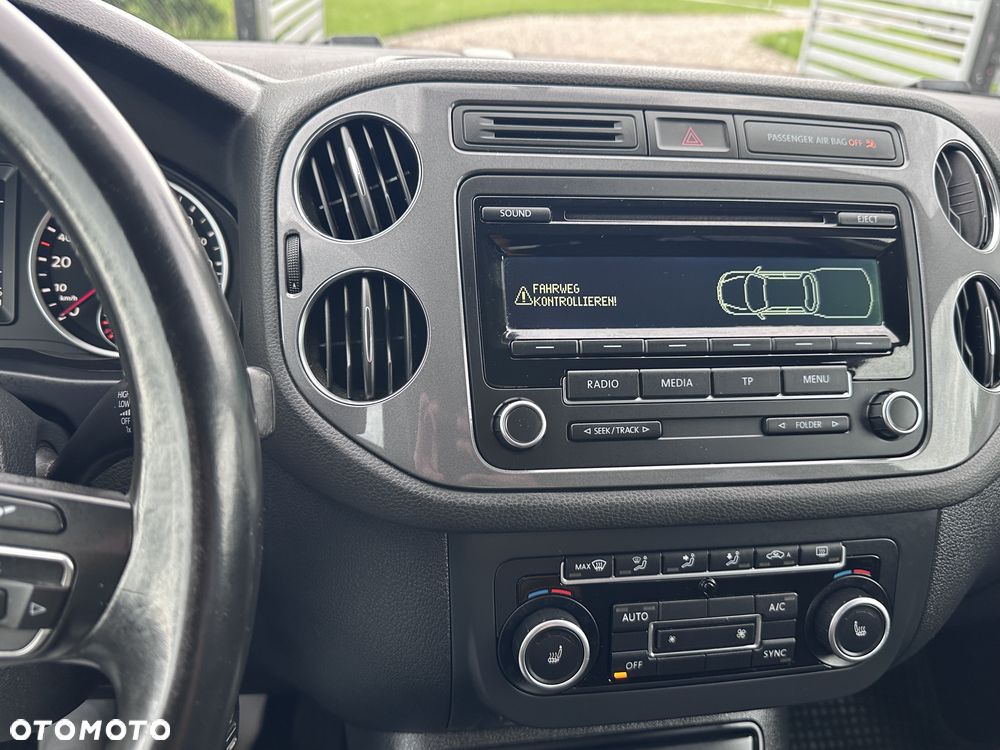 Volkswagen Tiguan 2.0 TDI DPF BlueMotion Technology Sport & Style - 25