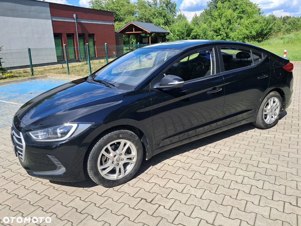 Hyundai Elantra 1.6 Classic Plus - 11