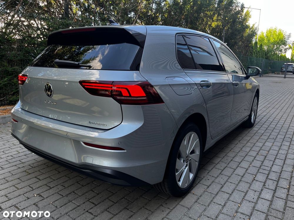 Volkswagen Golf - 9