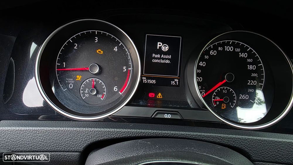 VW Golf 1.6 TDi R-Line - 41