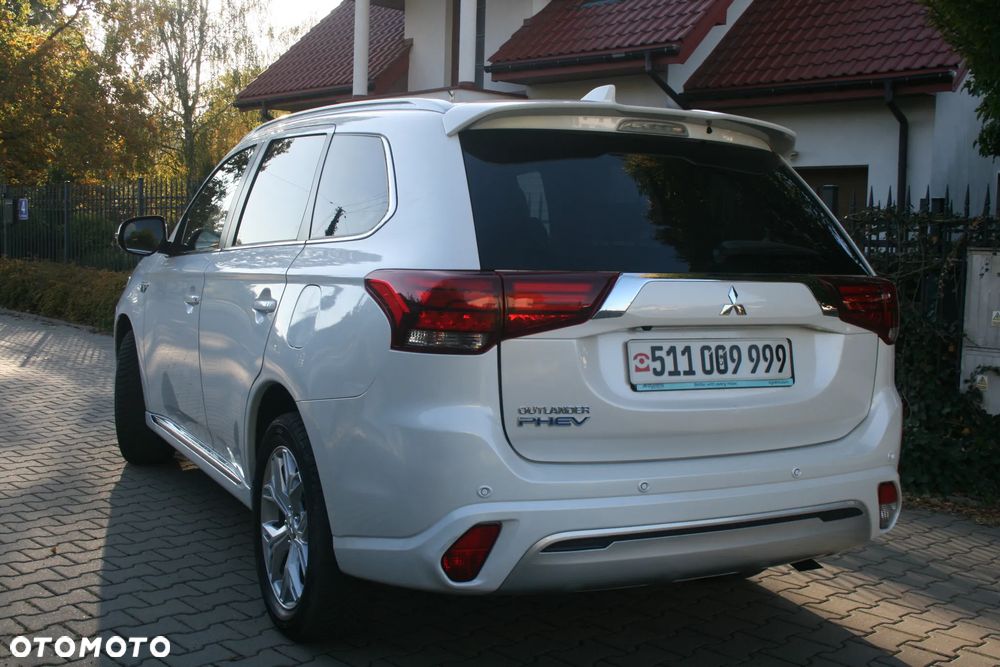 Mitsubishi Outlander - 5