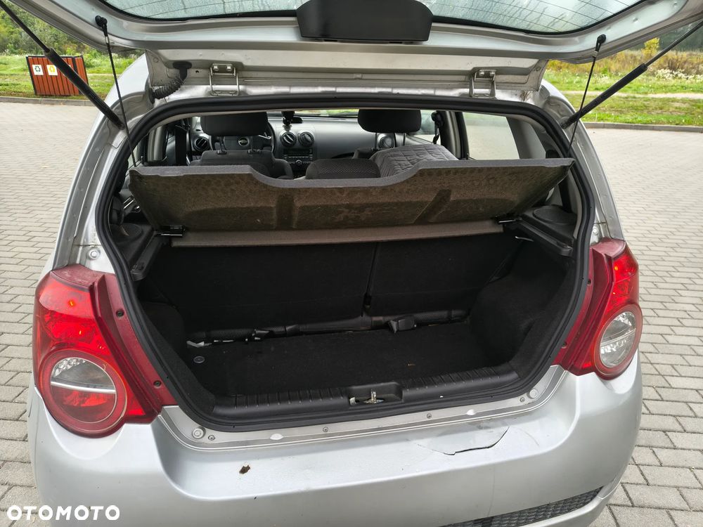 Chevrolet Aveo - 4