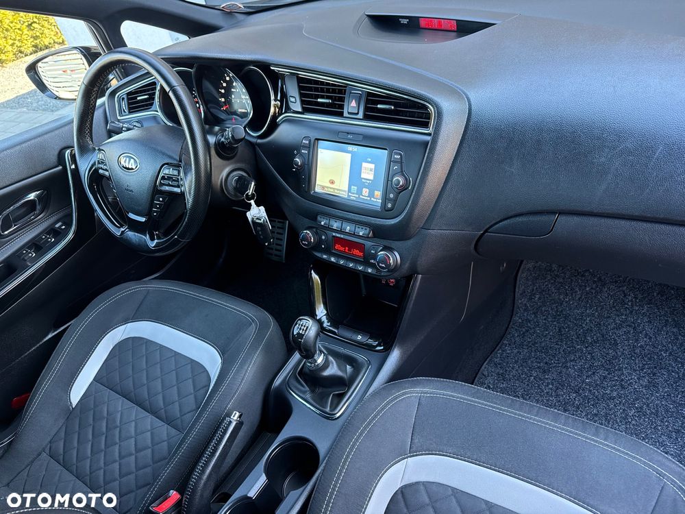 Kia Ceed 1.6 CRDi 136 ISG GT Line - 13