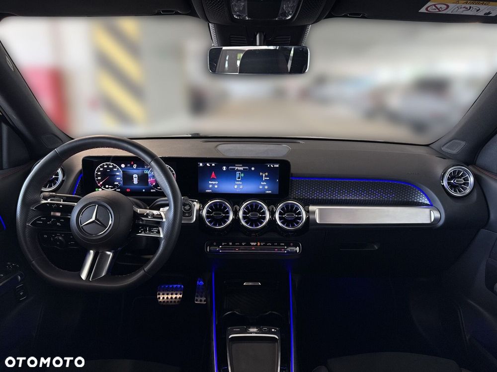 Mercedes-Benz GLB - 14
