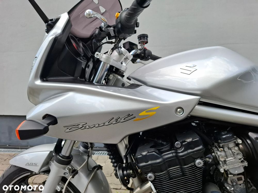 Suzuki Bandit - 30