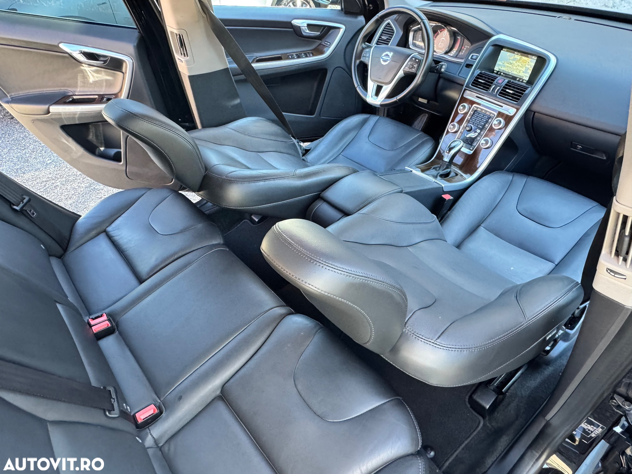 Volvo XC 60 D5 AWD Geartronic Summum - 5