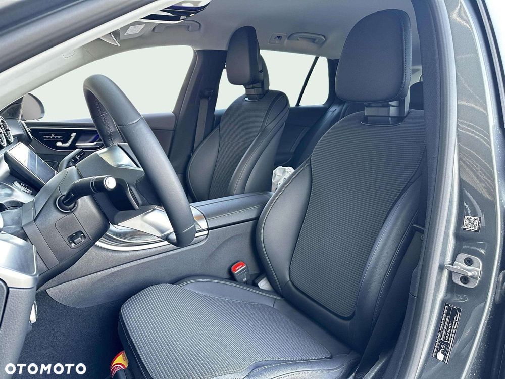 Mercedes-Benz Klasa C 300 de PHEV 4-Matic Avantgarde - 10