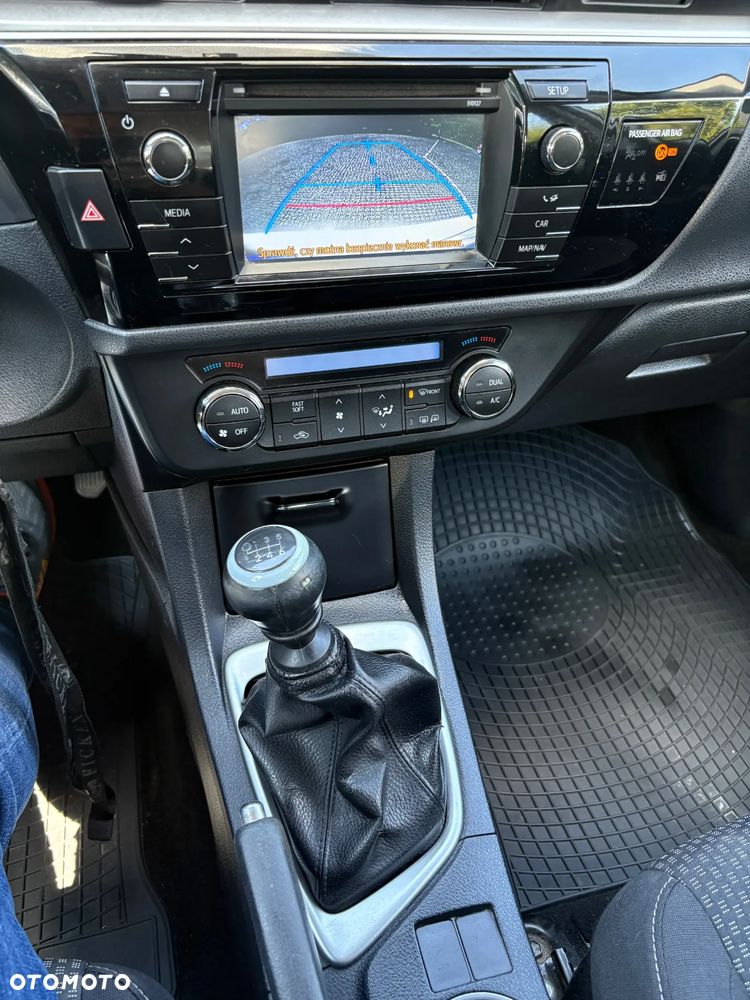 Toyota Corolla - 13