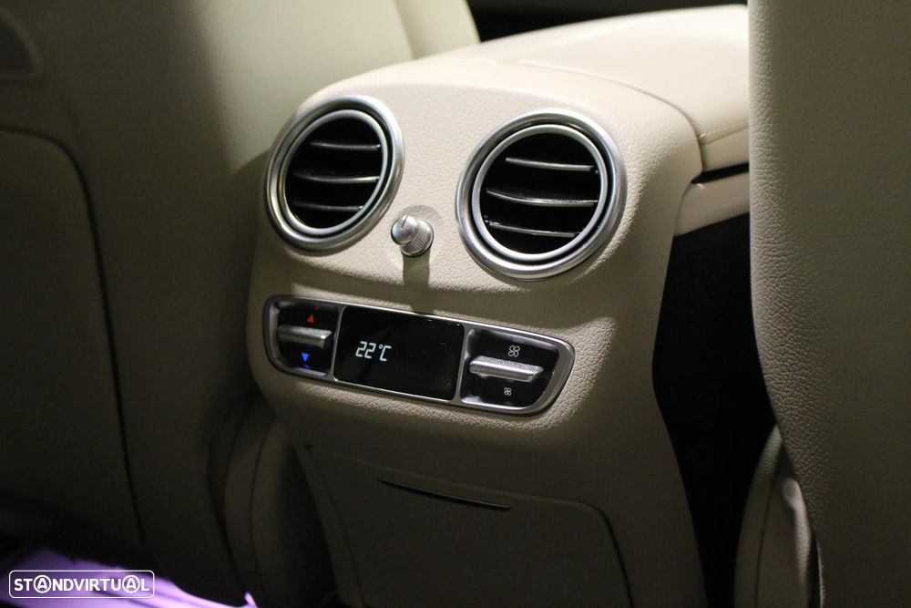 Mercedes-Benz E 53 AMG 4Matic+ - 23