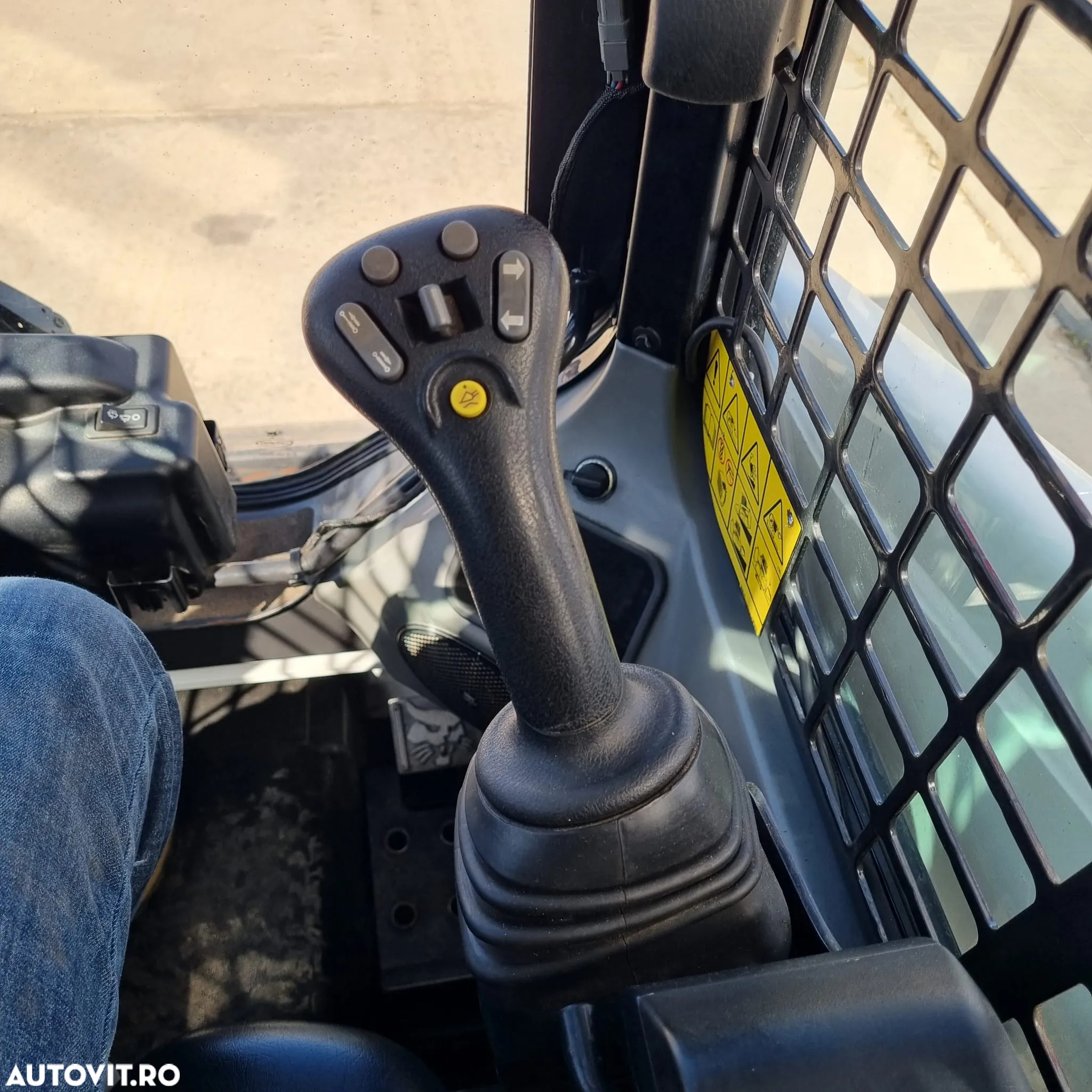 Bobcat S450 - 9