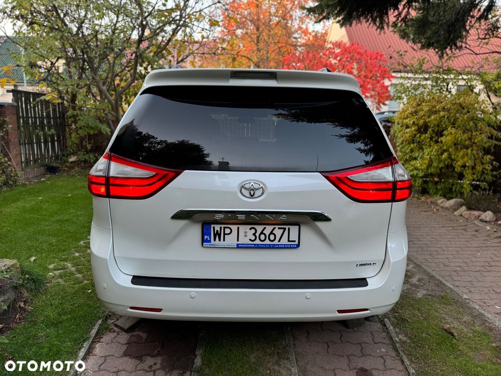 Toyota Sienna - 15