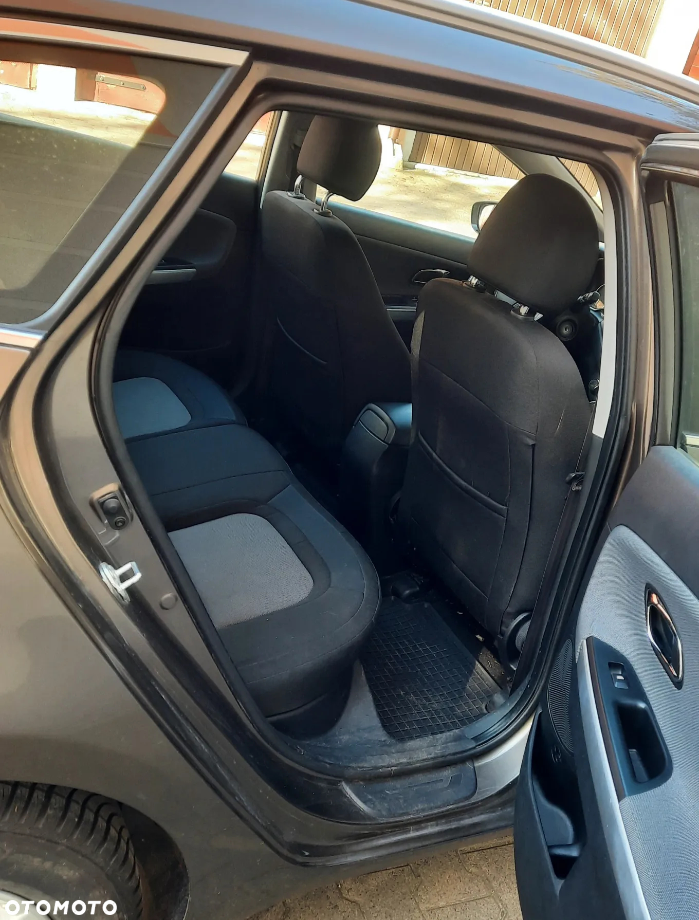 Kia Ceed 1.6 GDI Dream Team Edition - 9