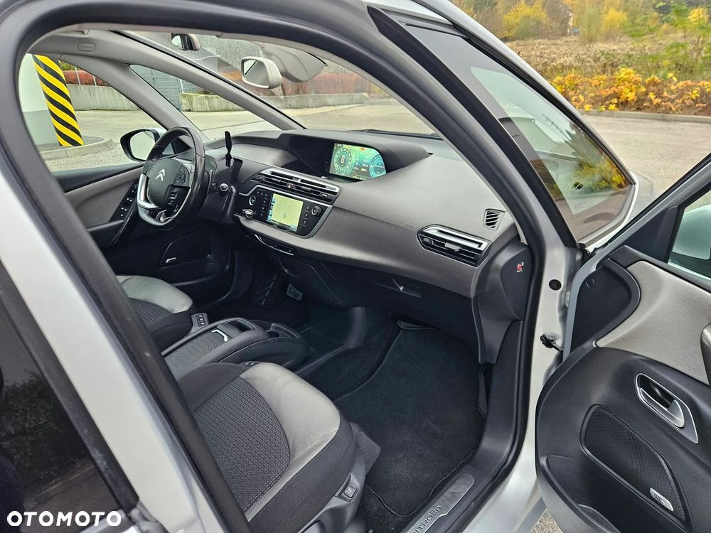Citroën C4 Grand Picasso BlueHDi 120 EAT6 Exclusive - 33
