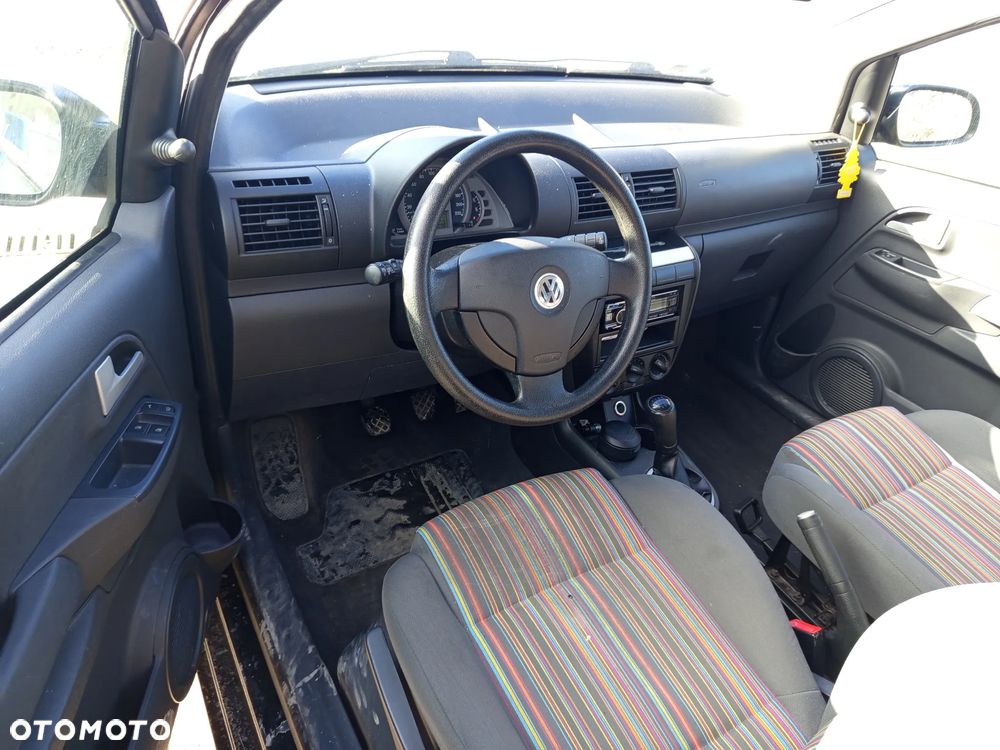 Volkswagen Fox - 5
