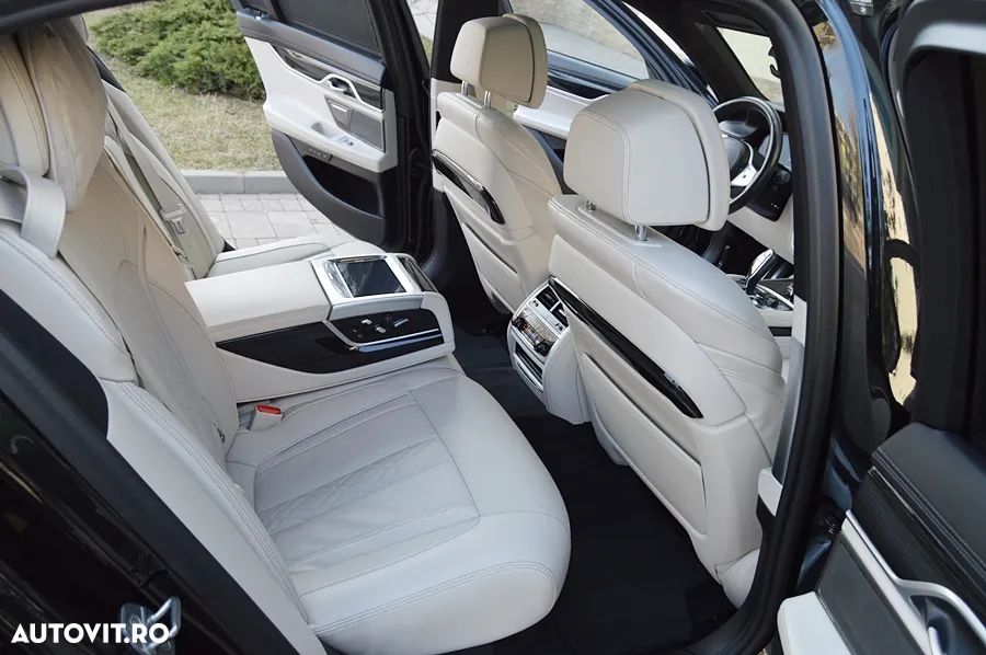 BMW Seria 7 740d xDrive - 14