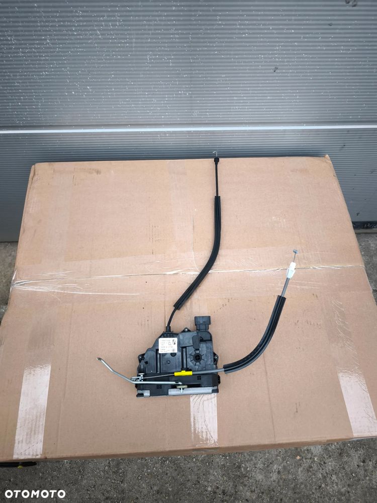 Zamek drzwi lewy Fiat Ducato III Citroen Jumper Peugeot Boxer Lift 1395270080 - 1