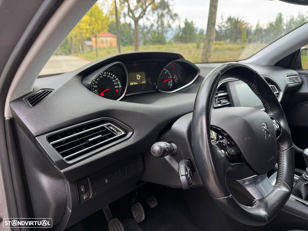 Peugeot 308 SW 1.5 BlueHDi Style - 23