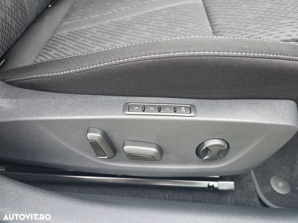 Skoda Octavia 2.0 TDI DSG Style - 36