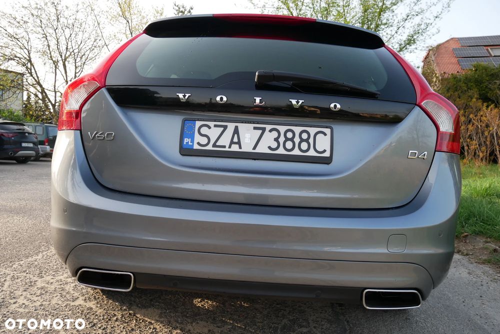 Volvo V60 D4 Geartronic Momentum - 4