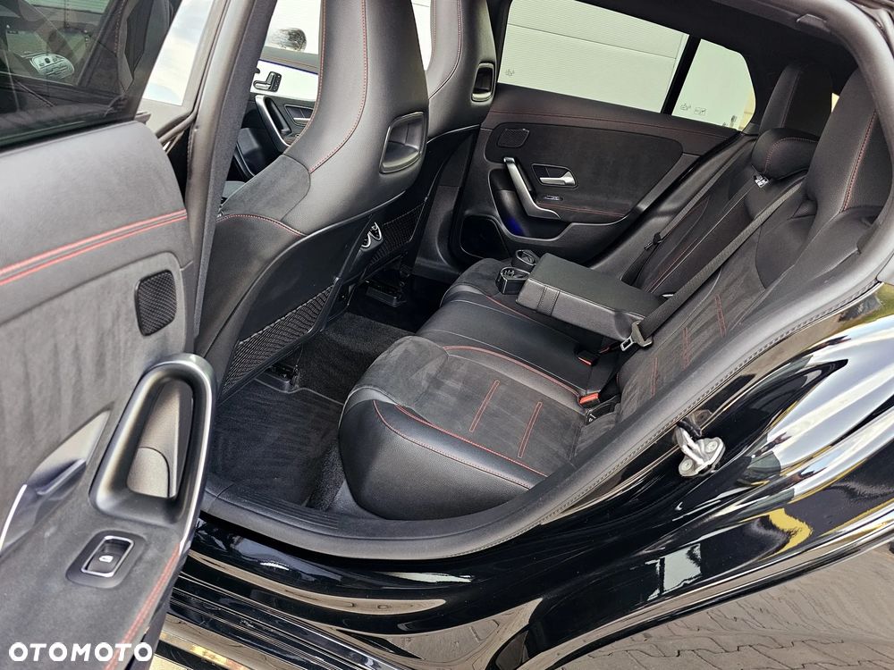 Mercedes-Benz CLA 200 d 8G-DCT AMG Line Advanced Plus - 22