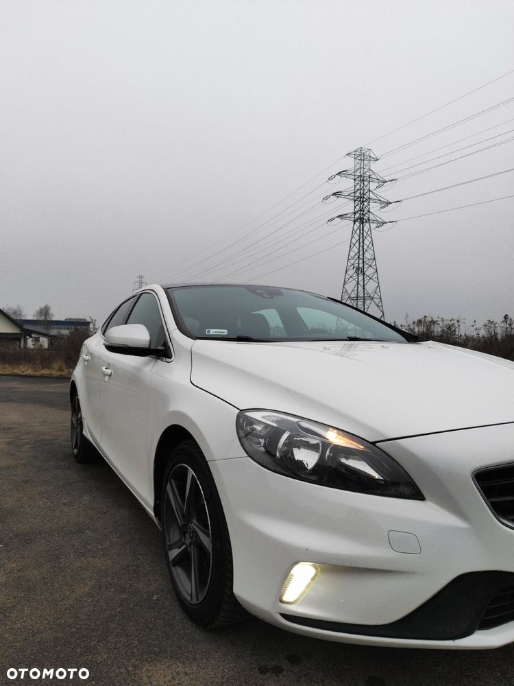 Volvo V40 D2 R-Design - 2