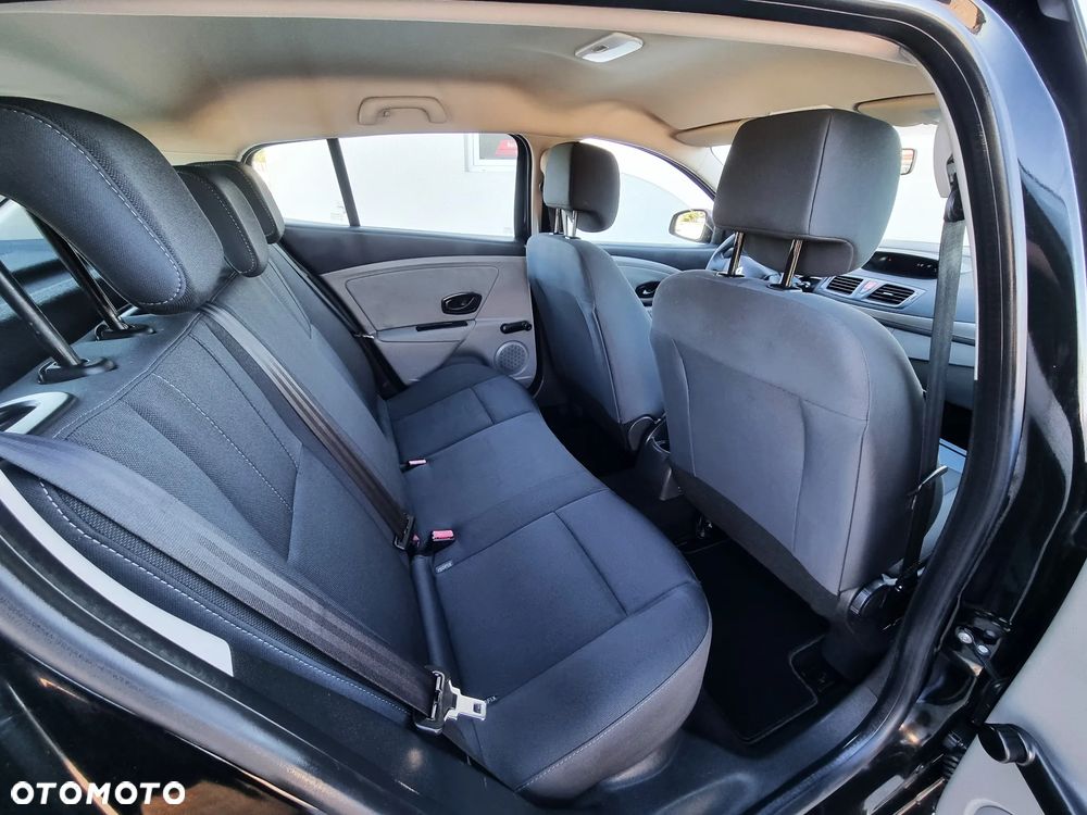 Renault Megane 1.6 16V Exception - 12