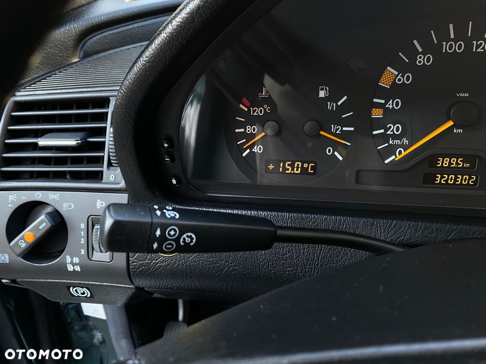 Mercedes-Benz Klasa C - 32