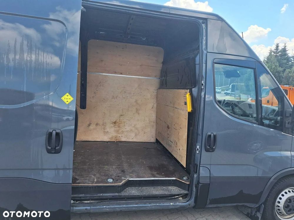 Iveco Daily 35S18 | L4H2 | Silnik 3.0 | Automat | Hak | FULL LED | Kamera cofania | - 19