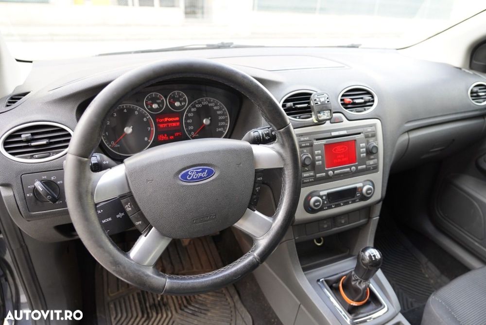 Ford Focus 1.6 Ti-VCT Titanium - 22