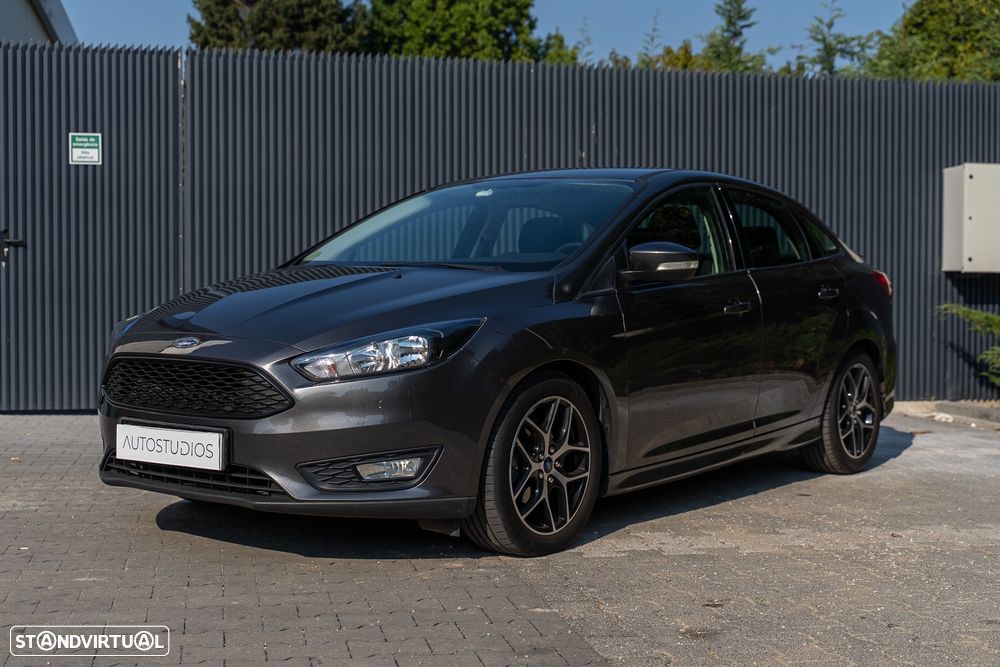 Ford Focus - 1