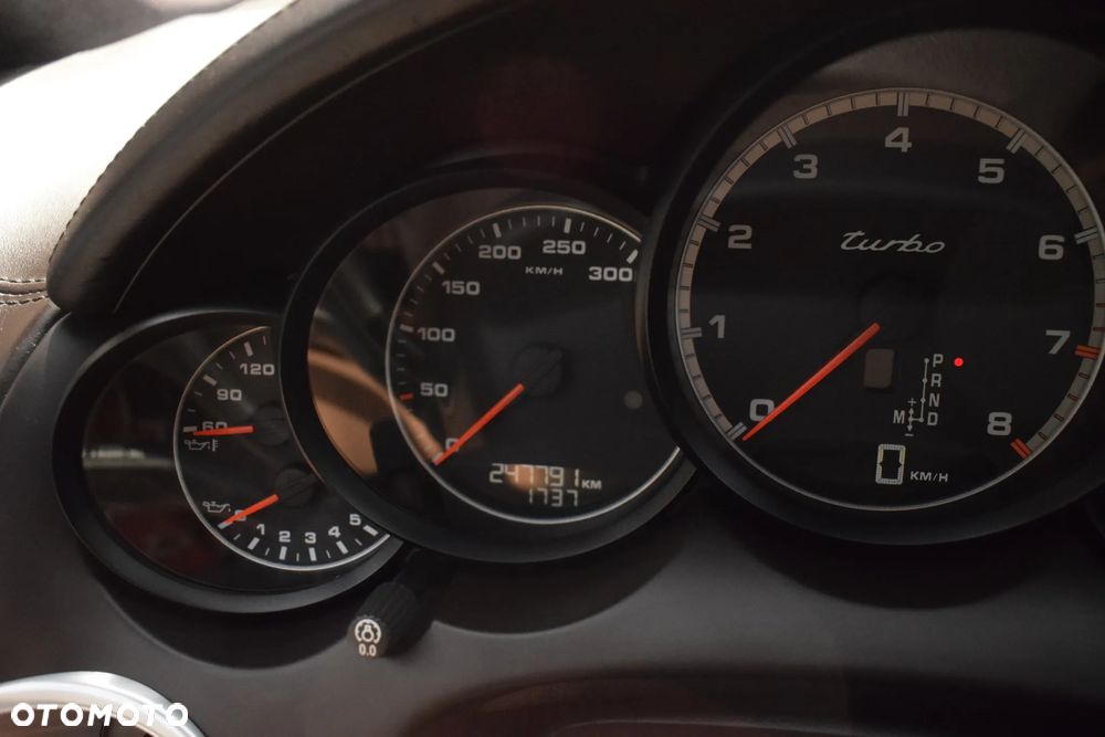 Porsche Cayenne Turbo Tiptronic S - 5