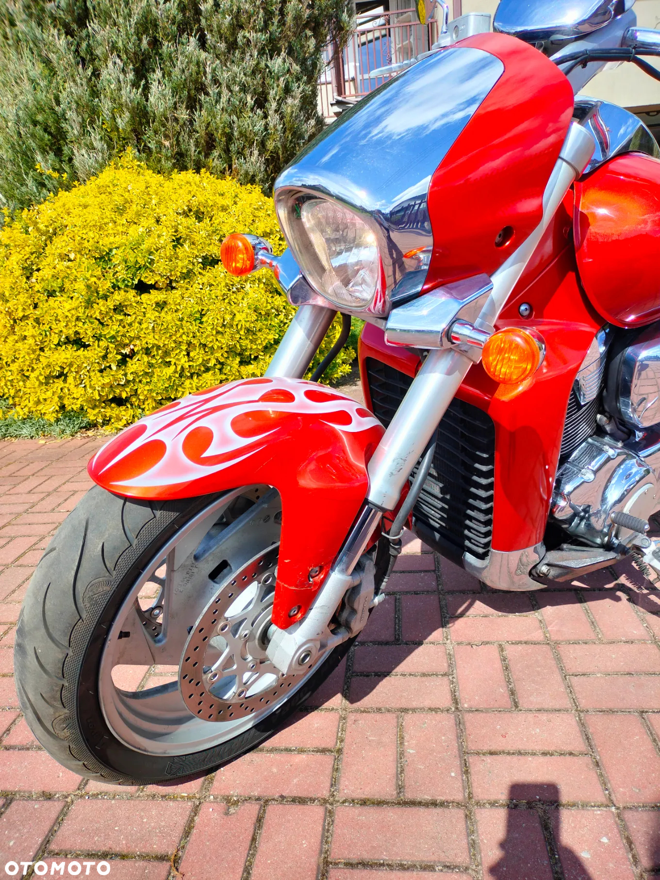 Suzuki Boulevard - 2