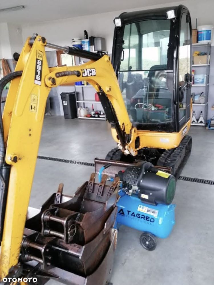 JCB 8016 - 4