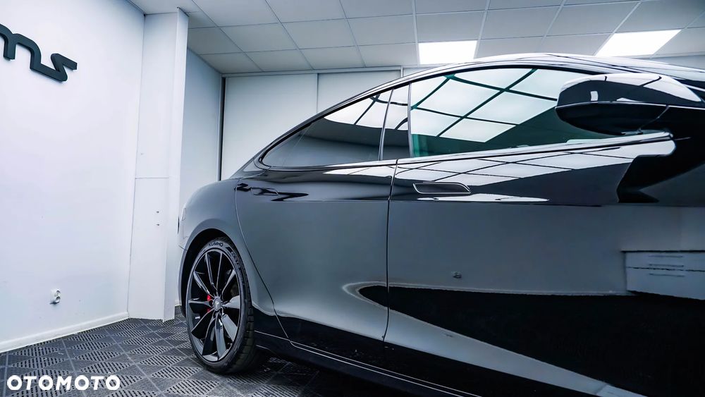 Tesla Model S Performance - 9