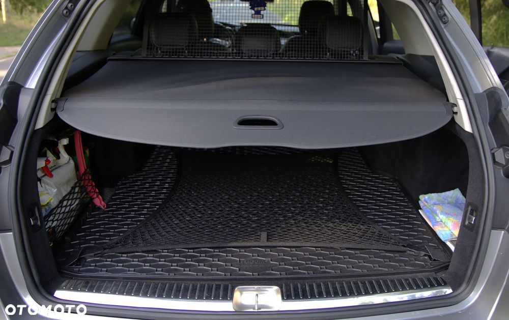Mercedes-Benz Klasa C 180 (BlueEFFICIENCY) 7G-TRONIC Elegance - 29